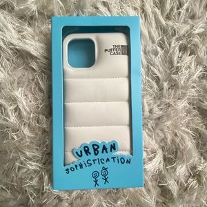 White Urban Sophistication Puffer Case
